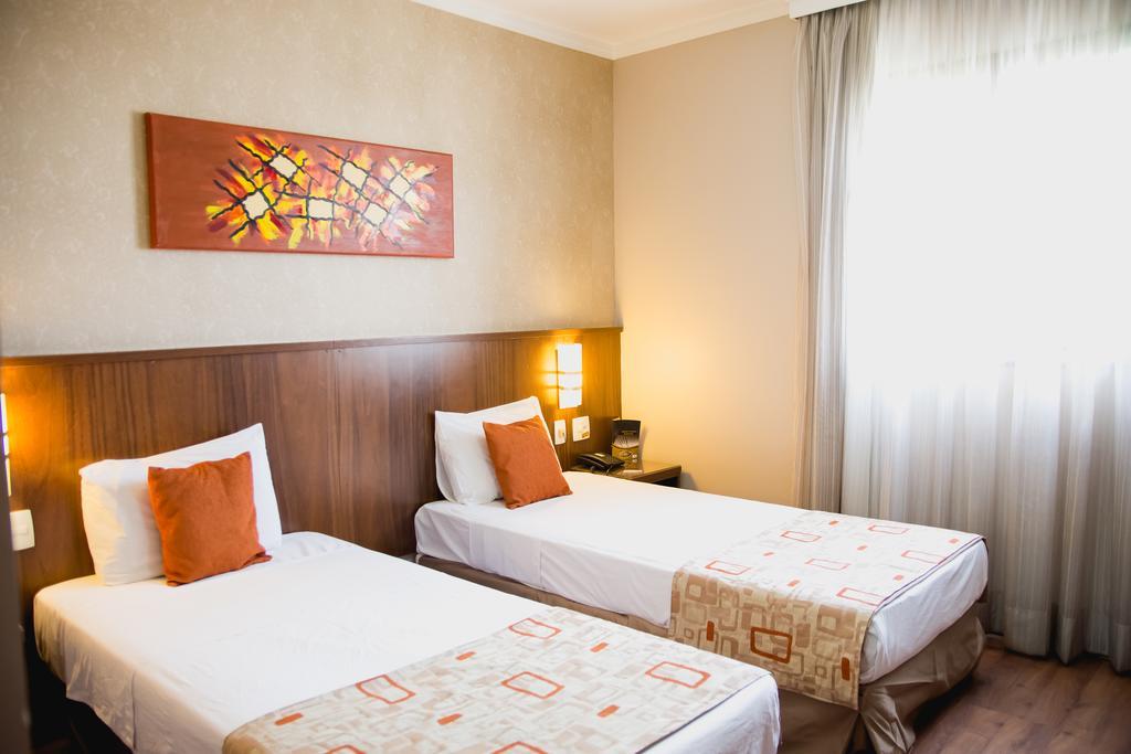 Class Hotel Varginha Варжінья Екстер'єр фото