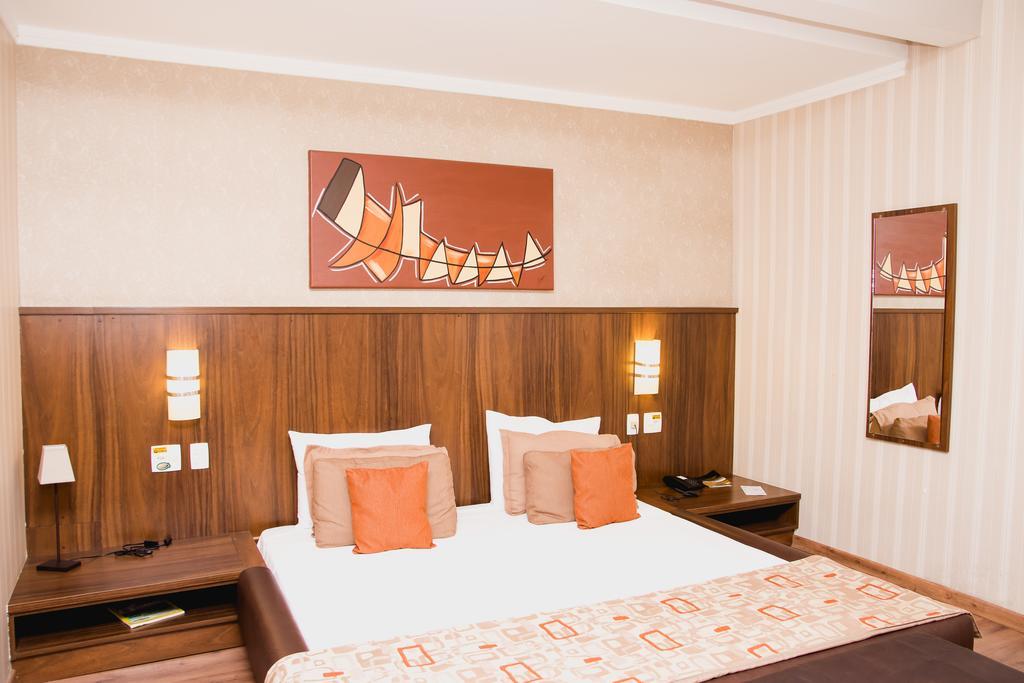 Class Hotel Varginha Варжінья Екстер'єр фото