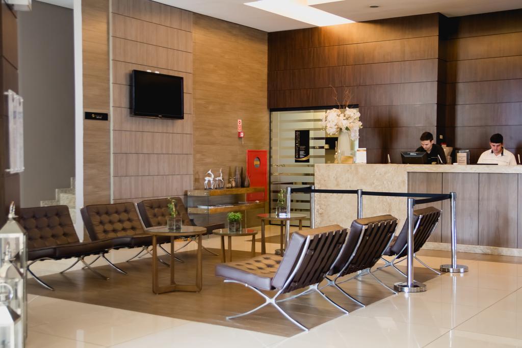 Class Hotel Varginha Варжінья Екстер'єр фото